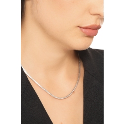Collana tennis a piramide in oro bianco 18k con diamanti 2