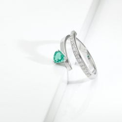 ANELLO CONTRARIER CON BRILLANTI E SMERALDO CUORE MM5X5