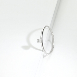 Anello solitario Meraviglia in oro bianco 18k con diamante 