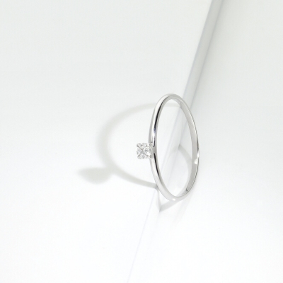 Anello solitario Meraviglia in oro bianco 18k con diamante 