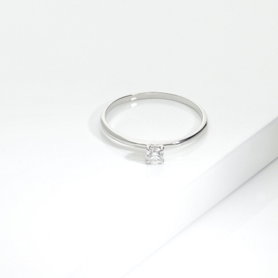 Solitario Meraviglia con diamante 0,15 ct in oro bianco 18k 