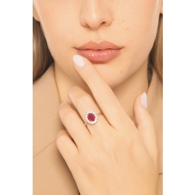 Anello oro bianco 18k con rubino e diamanti