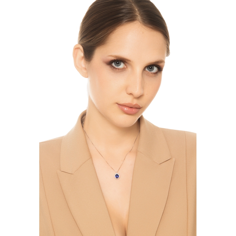 Collana Lady D con zaffiro blu e diamanti in oro bianco 18k