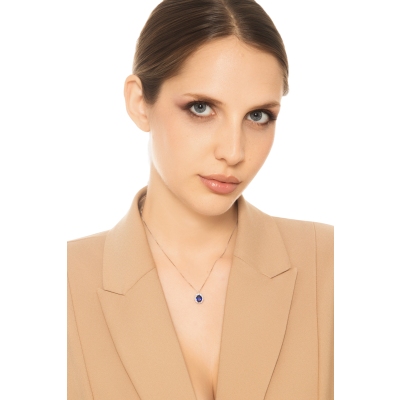 Collana Lady D con zaffiro blu e diamanti in oro bianco 18k