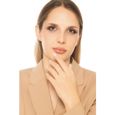 Anello eternity con diamanti in oro bianco 18k