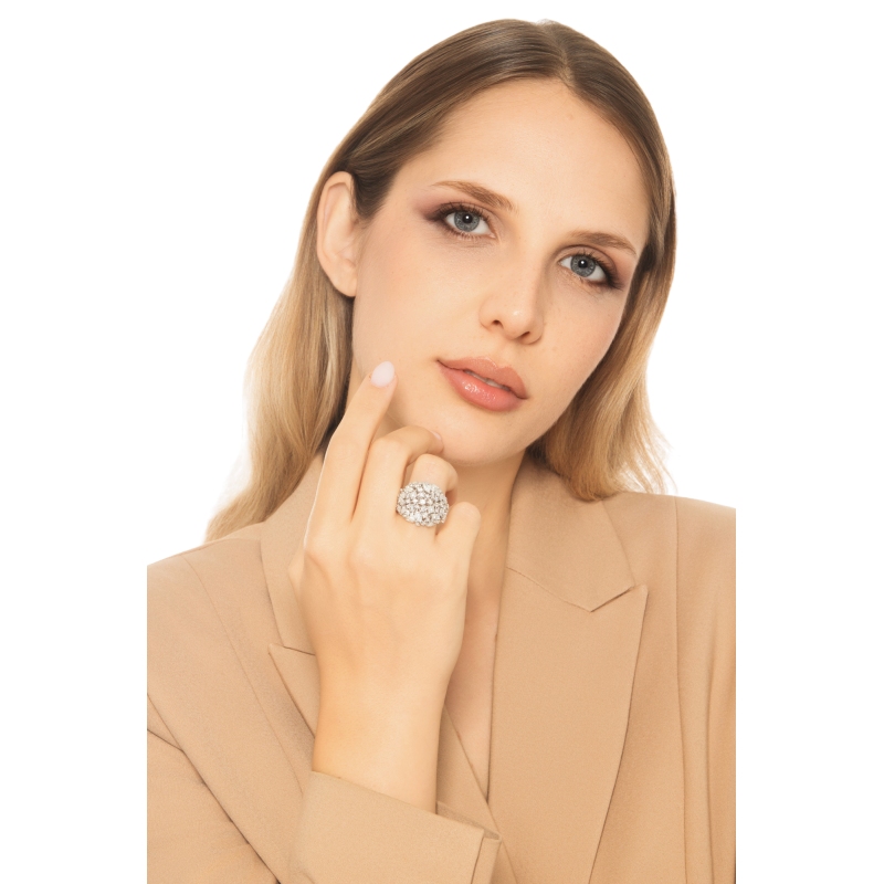 Anello fascia con diamanti oro bianco 18k