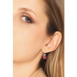 Orecchini in oro bianco 18k con diamanti e rubini taglio ovale 2