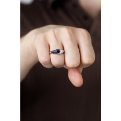 Anello solitario uomo con zaffiro blu in oro bianco 18k 2