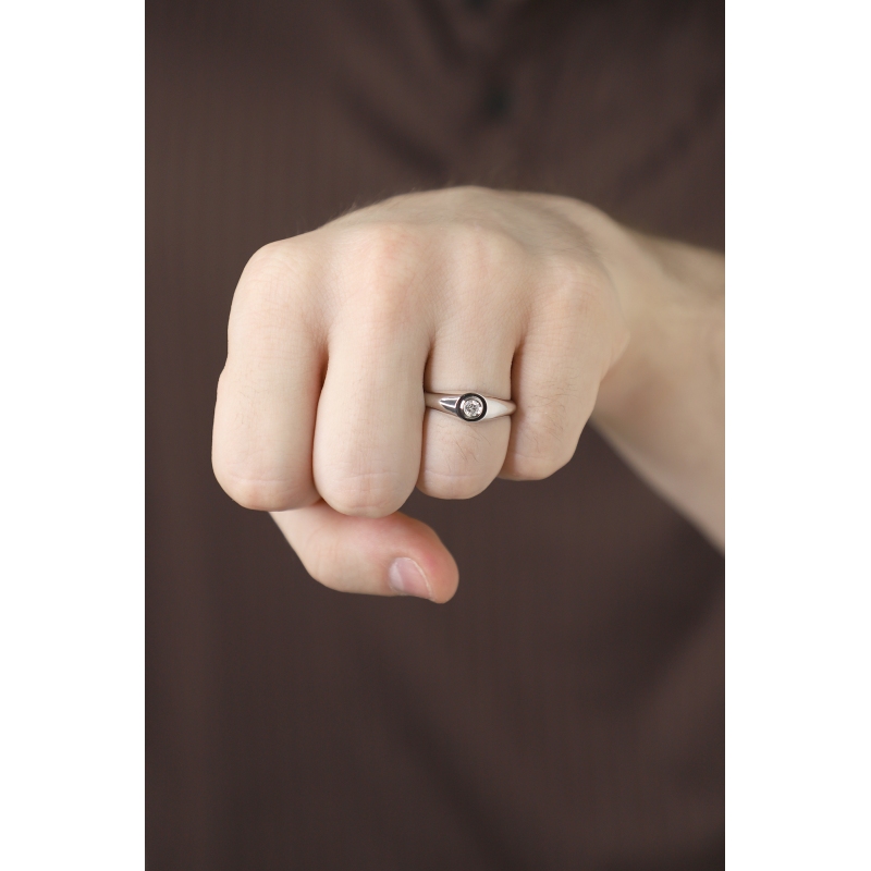 Anello solitario uomo con diamante in oro bianco 18k