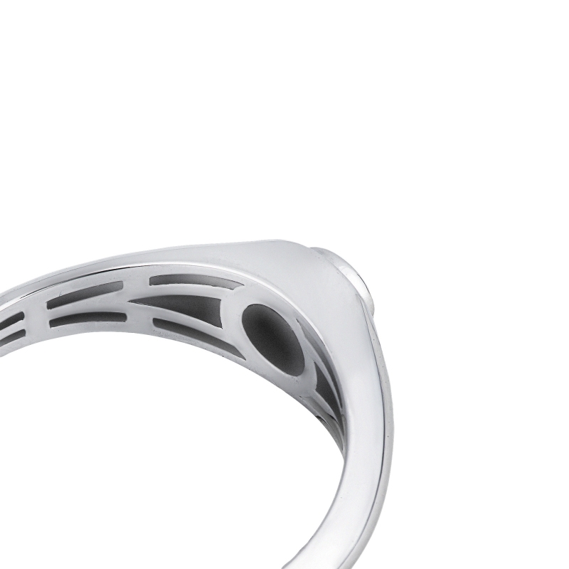 Anello solitario uomo con diamante in oro bianco 18k