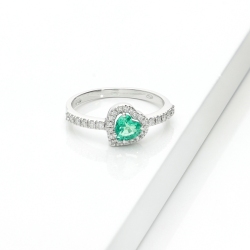 ANELLO CON BRILLANTE E SMERALDO CUORE MM5X5