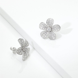 Orecchini fiore oro bianco 18k con diamanti 