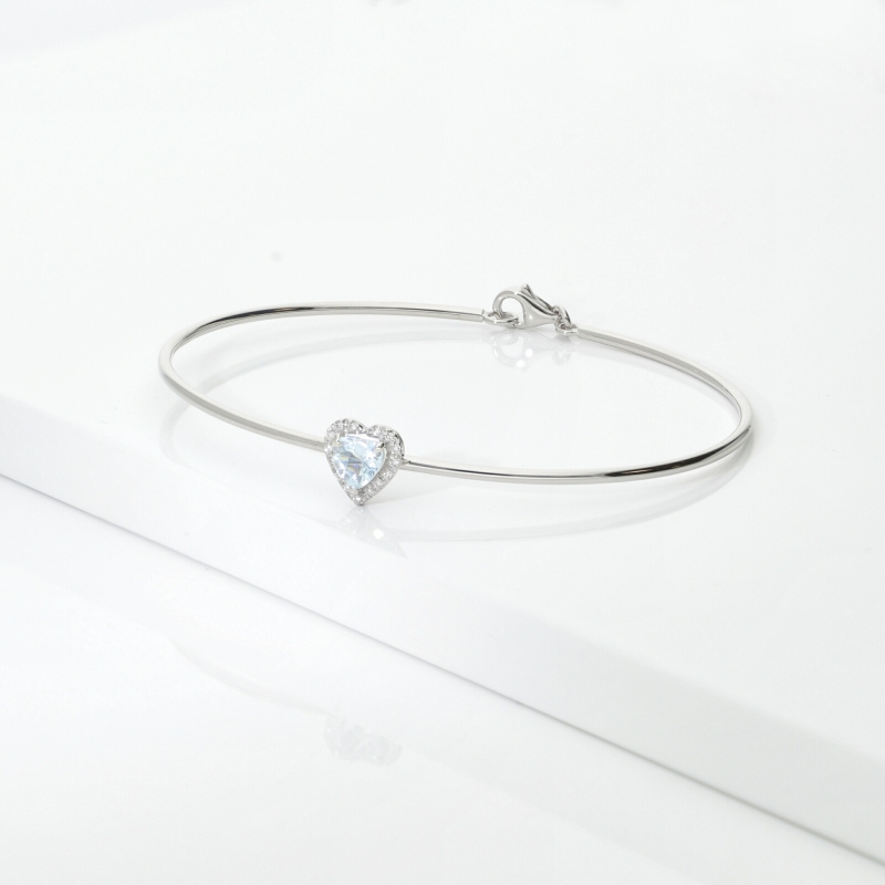 Bracciale rigido con acquamarina a cuore e diamanti in oro 18k 