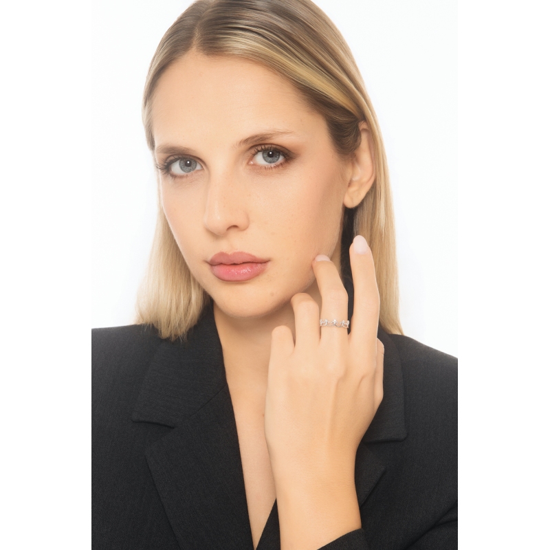 White gold 18k crown ring with diamonds 