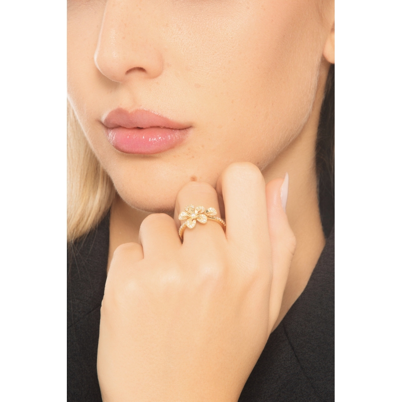 Anello con fiore in diamanti oro giallo 18k