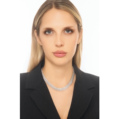 Collana in oro bianco 18k con maglie a spiga in diamanti