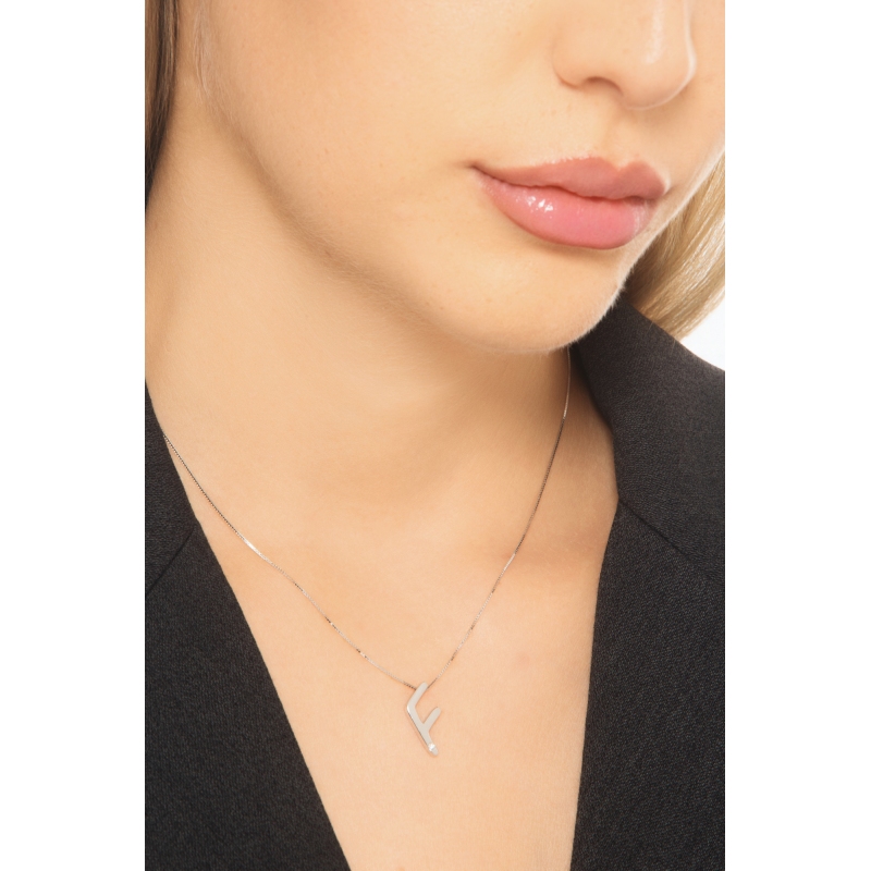 18k white gold letter F with solitaire diamond