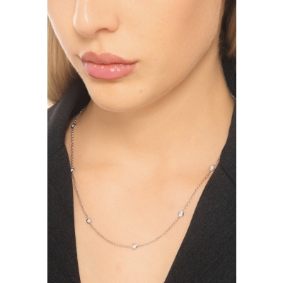18k white gold necklace with round cut diamonds setted on full bezel