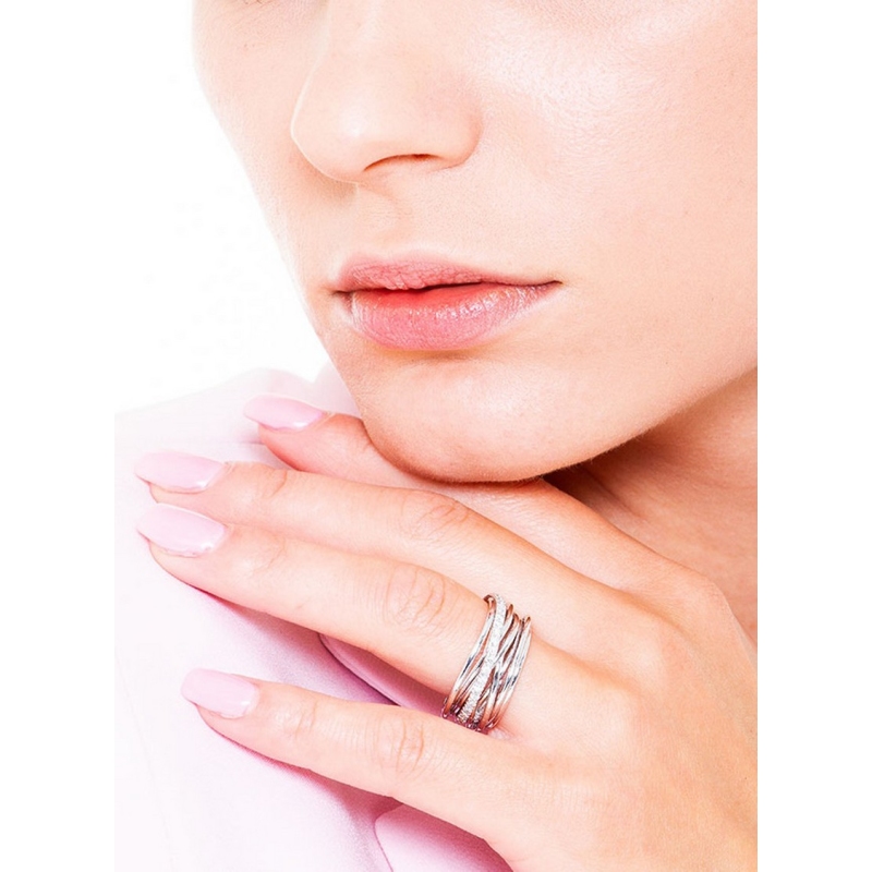 White gold 18k crossover ring with diamonds 