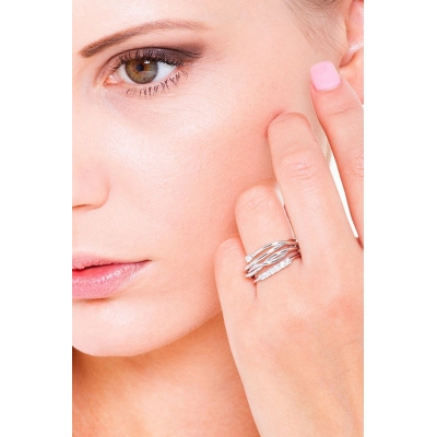 Crossover band ring white gold 18k with diamonds 