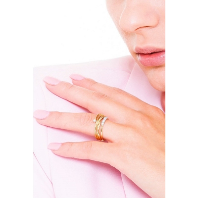 18k white and yellow gold band ring with diamonds 