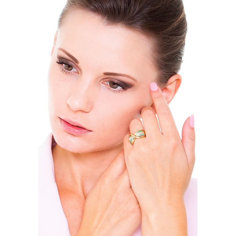 Yellow gold 18k ring with diamonds and emeralds 