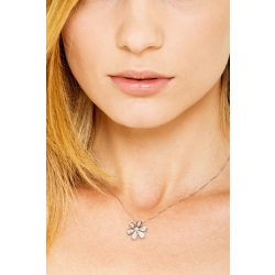 Flower pendant with 7 diamonds  2