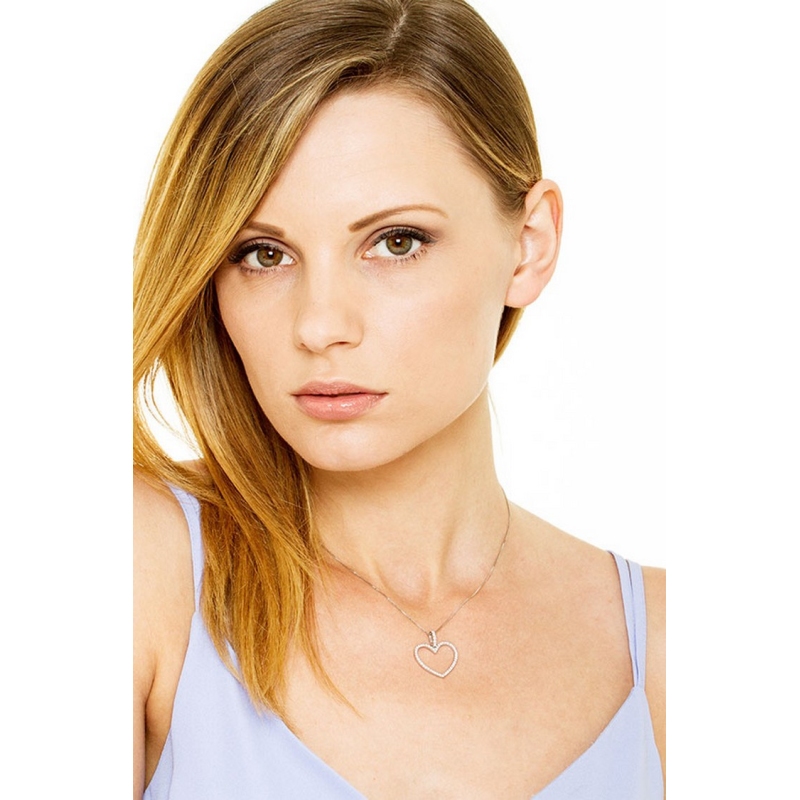 White gold 18k heart pendant with diamonds