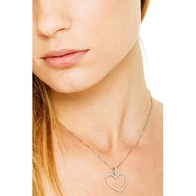 White gold 18k heart pendant with diamonds