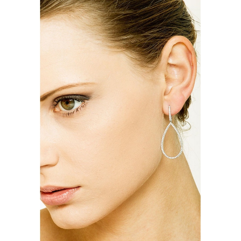 Drop earrings pear shape in 18k white gold with diamonds 