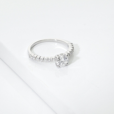 Anello fidanzamento Magia in oro bianco 18k 0,70 ct