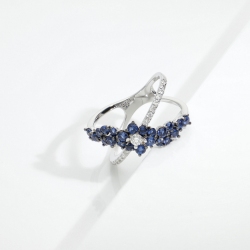 ANELLO INCROCIO CON ZAFFIRI E BRILLANTI, SIMILE A NAN4663