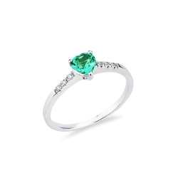 ANELLO CON BRILLANTI E CUORE SMERALDO MM5X5