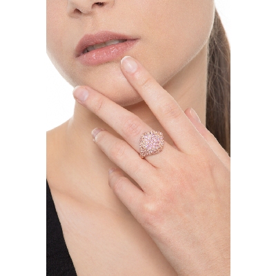 Rosé gold 18k ring with pink sapphires pavé