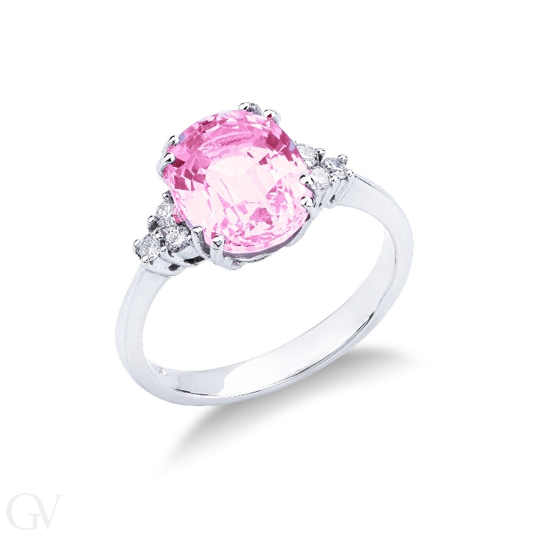 18k white gold ring with diamonds and pink sapphire 