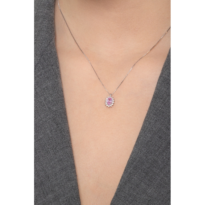 Necklace with pendant, central oval pink sapphire and crowned by diamonds