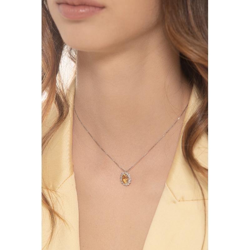 Necklace in white gold 18k with citrine pendant and diamonds