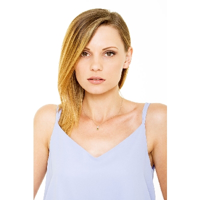 18k white gold pendant with peridot and round cut diamonds