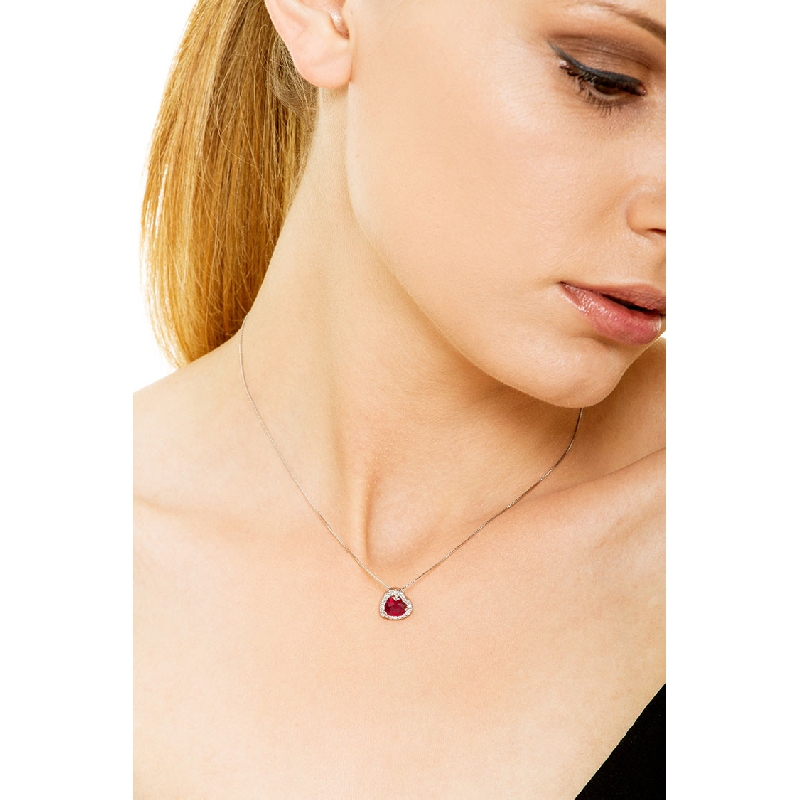 Necklace with inclined pendant, heart cut ruby and diamonds