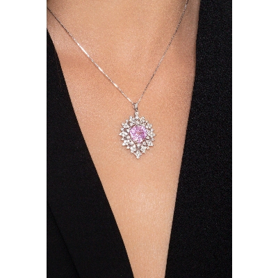 Halo necklace with pink sapphire and diamonds 