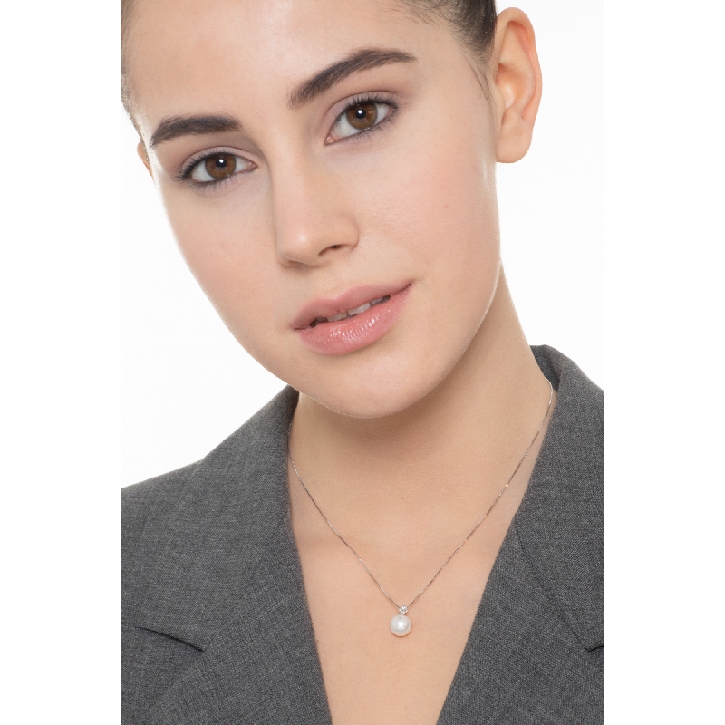Collana in oro Bianco 18k con Perla e diamante