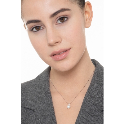 Collana in oro Bianco 18k con Perla e diamante