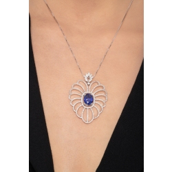 White gold 18k necklace with blue sapphire and diamonds 2