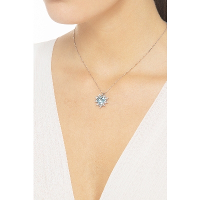 Necklace with flower pendant, diamonds petals and a central aquamarine