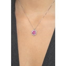 Collana in oro bianco 18k e ciondolo a fiore con zaffiro rosa a cuore e petali in diamanti 2