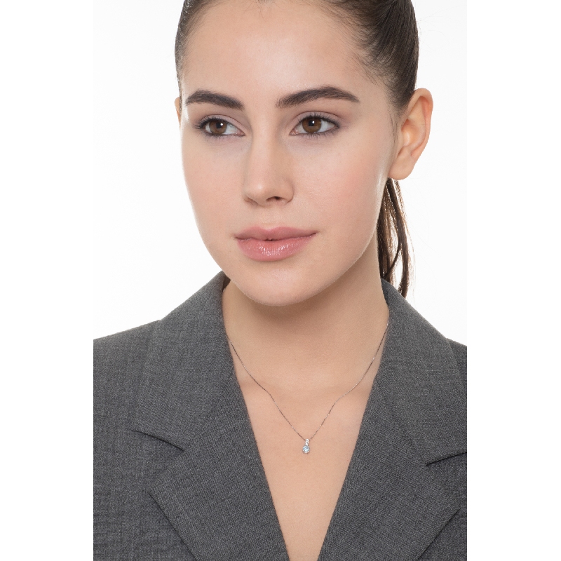 White gold 18k aquamarine and diamonds pendant 