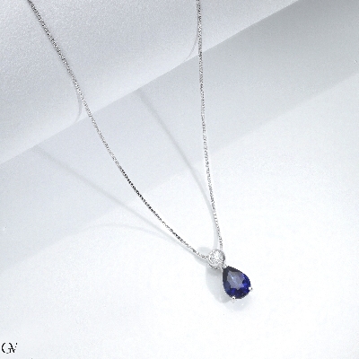 Necklace in white gold 18k with blue sapphire pear cut and diamond