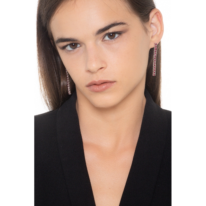 Orecchini pendenti tennis in oro bianco 18k con rubini