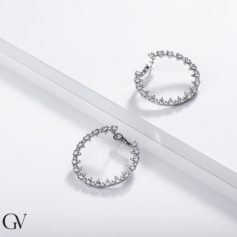 Hoops in white gold 18k with diamonds 