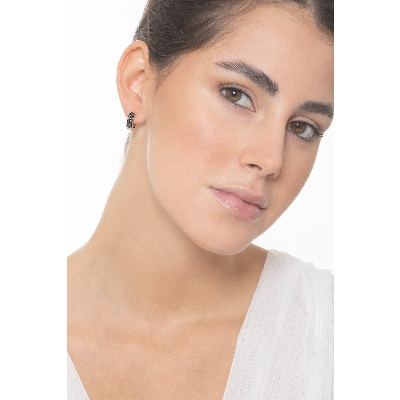 White gold 18k little hoop earrings with burnished black diamonds 